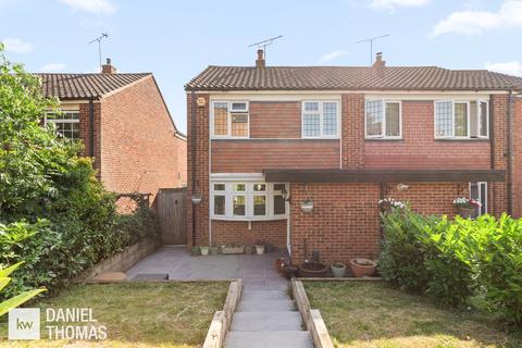 DANIEL THOMAS | Roundhills, Waltham Abbey, EN9 1UN