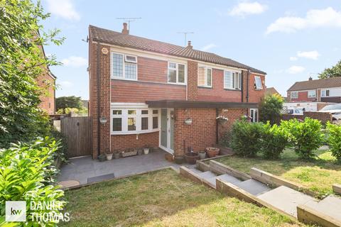 DANIEL THOMAS | Roundhills, Waltham Abbey, EN9 1UN