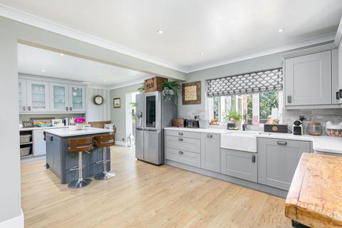4 bedroom detached house for sale, Hammerwood Road, East Grinstead RH19