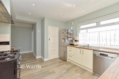 3 bedroom detached house for sale, Oak Lane, Sheerness ME12