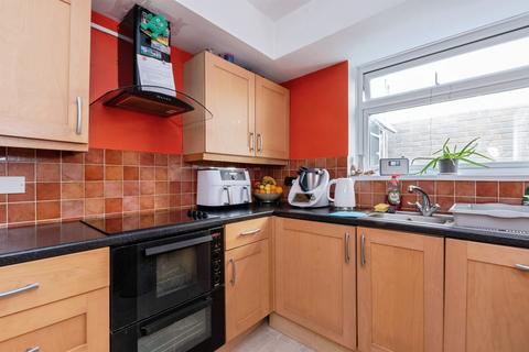 2 bedroom flat for sale, St. Anthonys Road, Bournemouth