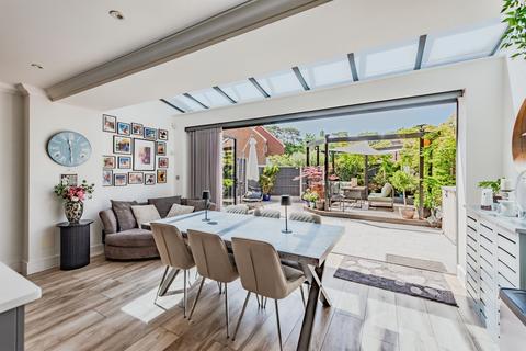 4 bedroom detached house for sale, Kings Cross Lane, South Nutfield, Redhill