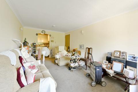 1 bedroom flat for sale, Walker Close, Ealing, London, W7