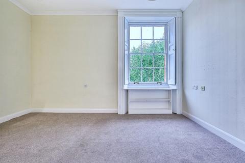1 bedroom retirement property for sale, Farmadine House, Saffron Walden