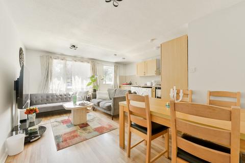 Wilkinson Way, Chiswick, London, W4