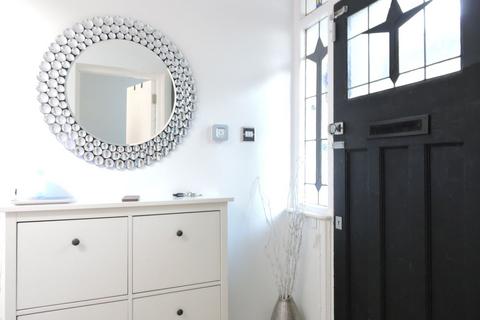 4 bedroom end of terrace house for sale, Waltham Way, Chingford, London, E4
