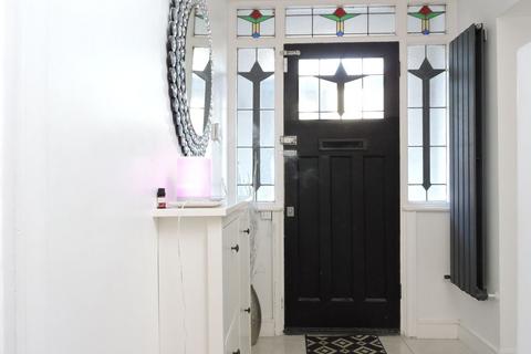 4 bedroom end of terrace house for sale, Waltham Way, Chingford, London, E4