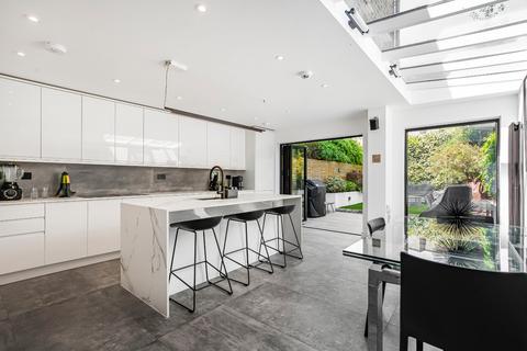 Rosebery Road, Brixton, London, SW2