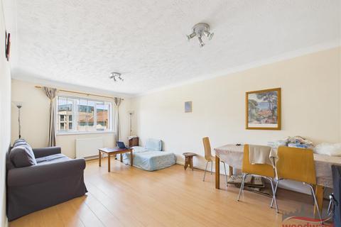 1 bedroom flat for sale, Knowles Court, Gayton Road, Harrow