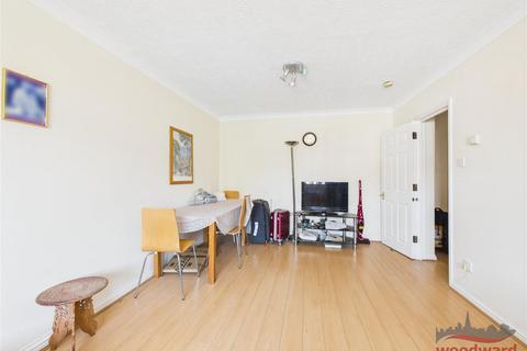 1 bedroom flat for sale, Knowles Court, Gayton Road, Harrow