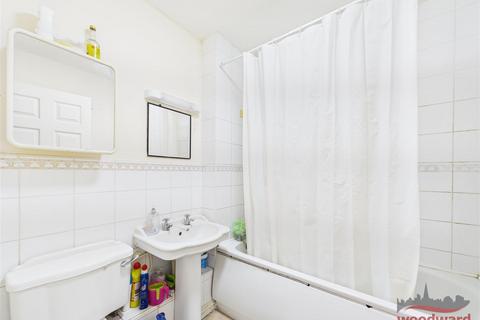 1 bedroom flat for sale, Knowles Court, Gayton Road, Harrow