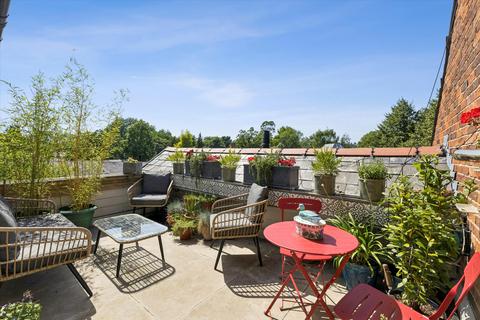 2 bedroom end of terrace house for sale, Wharf Hill, Winchester, Hampshire SO23