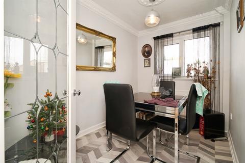 2 bedroom detached bungalow for sale, Buckingham Way, Royston, Barnsley