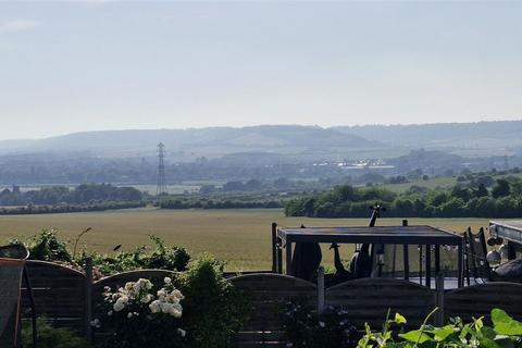 2 bedroom end of terrace house for sale, Church Street, Burham, Rochester
