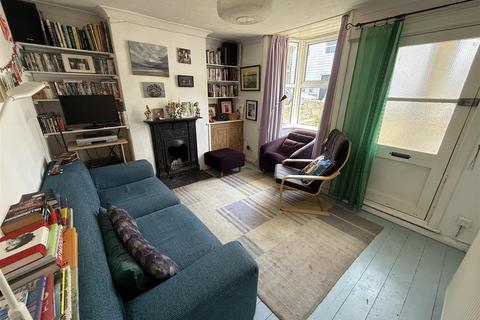 2 bedroom end of terrace house for sale, Church Street, Burham, Rochester