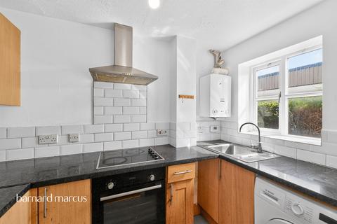 2 bedroom terraced house for sale, Amblecote Meadows, London