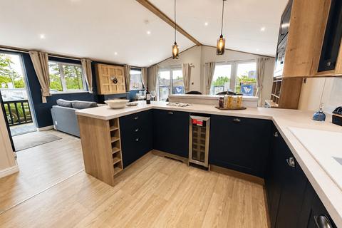 2 bedroom lodge for sale, Sandhurst Lane, Bexhill on Sea TN39