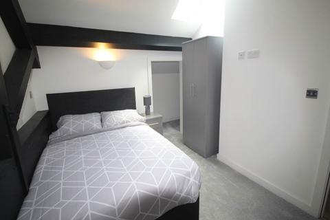 2 bedroom flat to rent, Conditioning House, Cape Street, ,