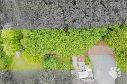 6 bedroom chalet for sale, Canford Avenue, Wickford SS12