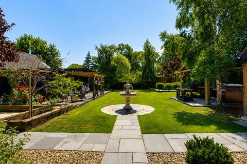 6 bedroom detached house for sale, 48 New Road, Sutton Bridge, PE12