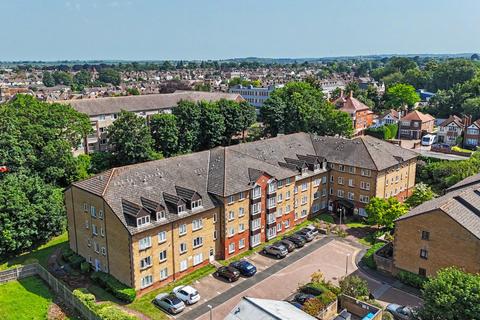 2 bedroom apartment for sale, Barkers Court, Sittingbourne, Kent, ME10 1LW