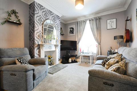 2 bedroom terraced house for sale, Lee Street, Hull