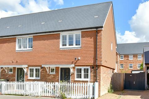 2 bedroom end of terrace house for sale, Boulton View, Rochester, Kent