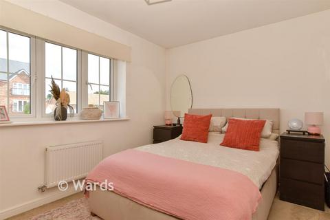 2 bedroom end of terrace house for sale, Boulton View, Rochester, Kent