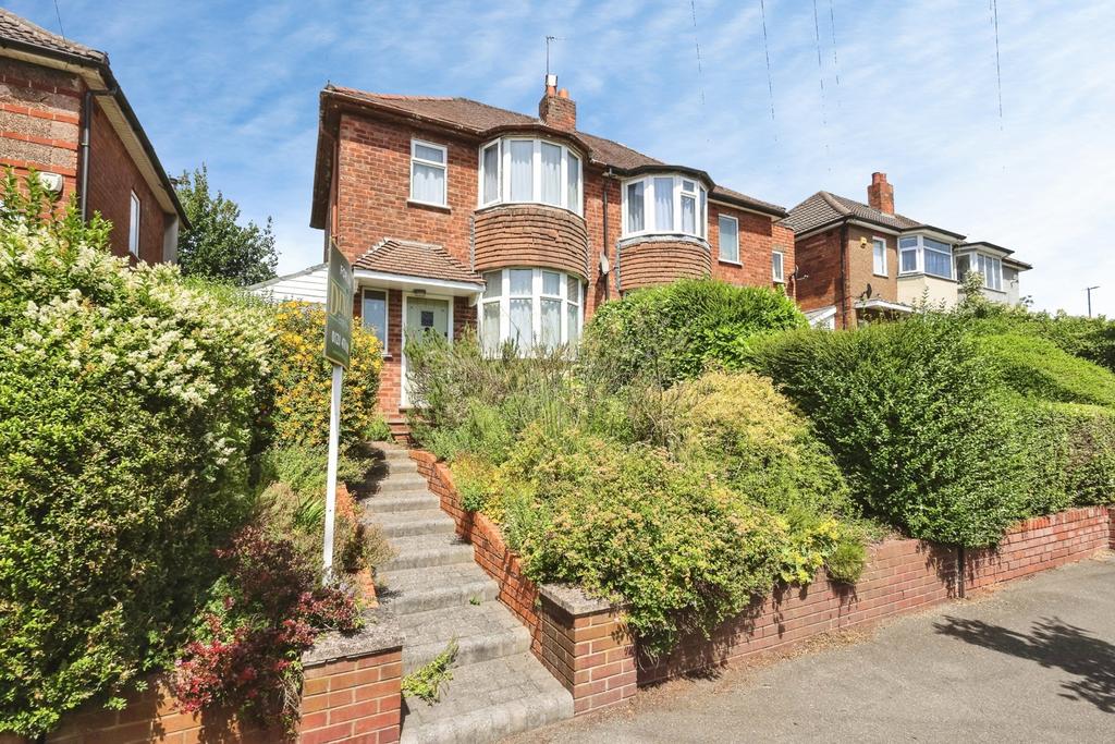2 bedroom semi-detached house for sale