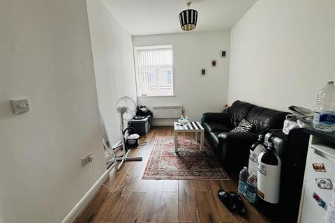 1 bedroom flat for sale, Whingate Mill, Whingate, Armley, Leeds