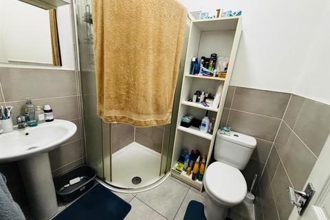 1 bedroom flat for sale, Whingate Mill, Whingate, Armley, Leeds