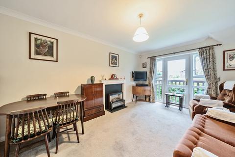 2 bedroom flat for sale, Adams Way, Alton, Hampshire, GU34