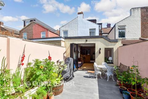 4 bedroom terraced house for sale, Fawcett Road, Southsea PO4