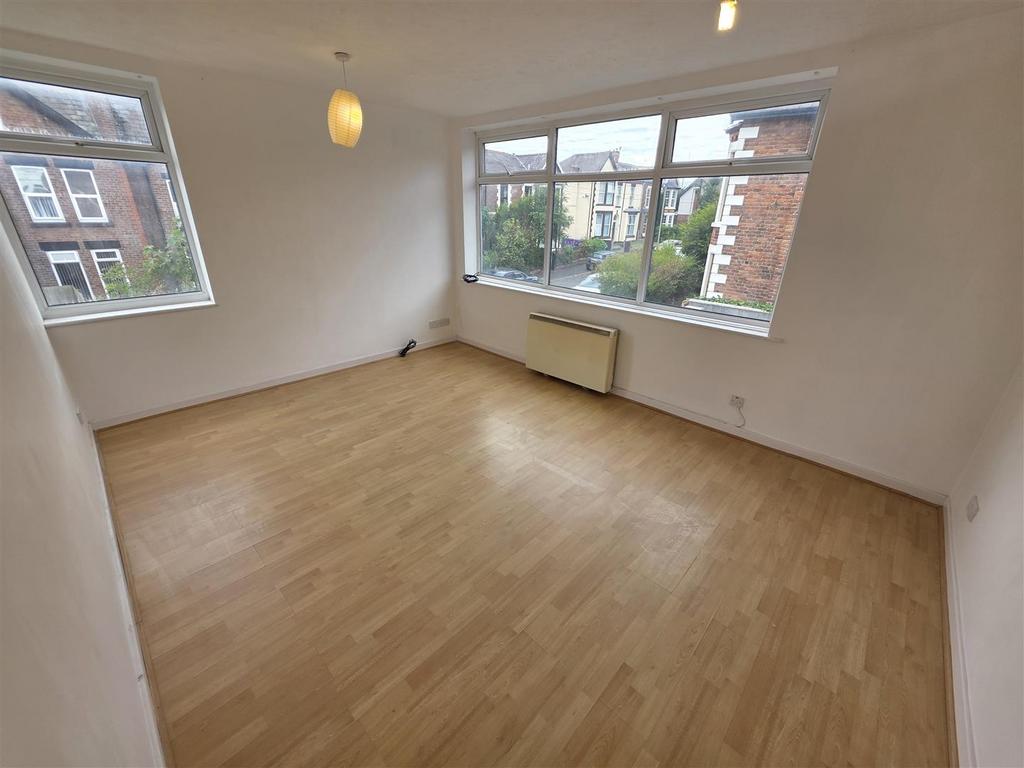 Apartment in Liverpool - View 3