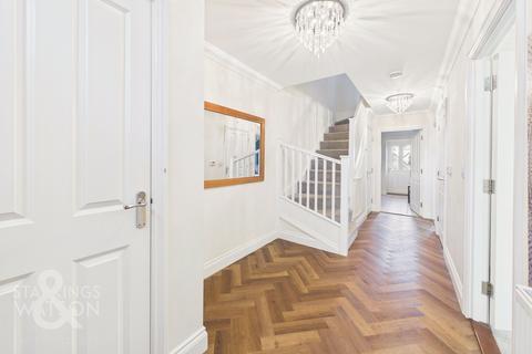 4 bedroom end of terrace house for sale, Kingfisher Mead, Wymondham