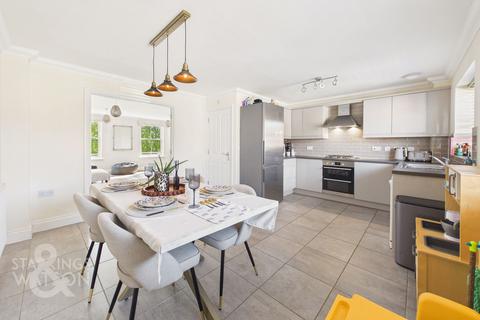 4 bedroom end of terrace house for sale, Kingfisher Mead, Wymondham