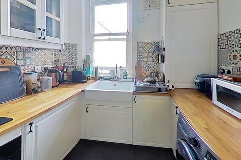 1 bedroom flat to rent, Buccleuch Street, Edinburgh, Midlothian, EH8