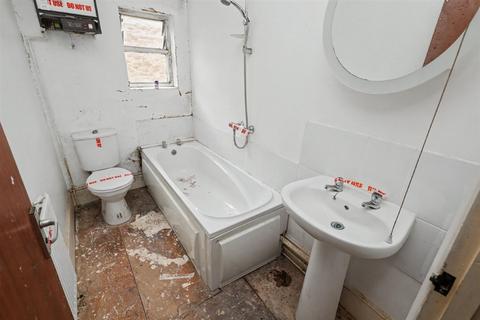 2 bedroom maisonette for sale, Church Hill Road, London