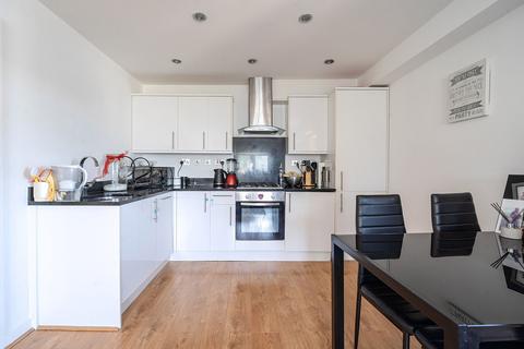 1 bedroom flat for sale, Larkshall Road, Highams Park, London, E4