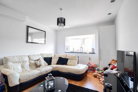 1 bedroom flat for sale, Larkshall Road, Highams Park, London, E4