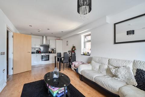 1 bedroom flat for sale, Larkshall Road, Highams Park, London, E4