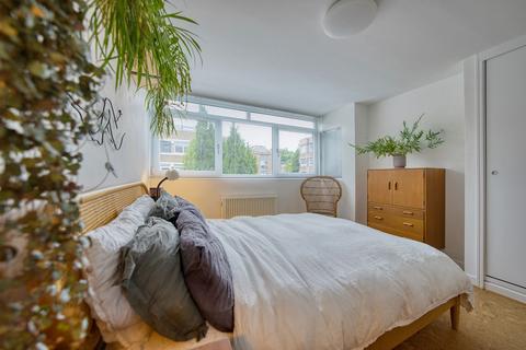undefined, Huntly Court, Dirleton Place, Shawlands, Glasgow, G41