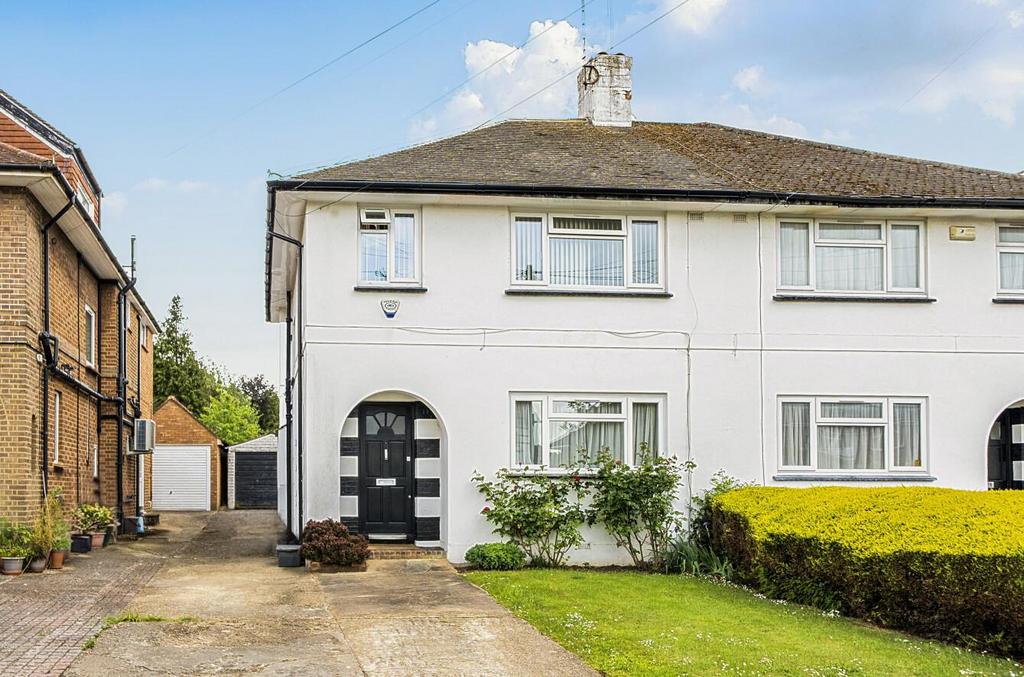 Detached house exterior, garage