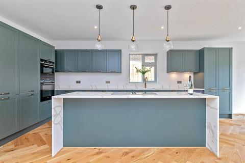 4 bedroom detached house for sale, Highfield Road, Sandridge, St. Albans