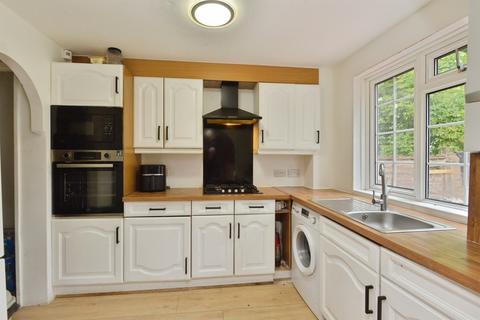 3 bedroom terraced house for sale, Turnmill Avenue, Springfield, Milton Keynes