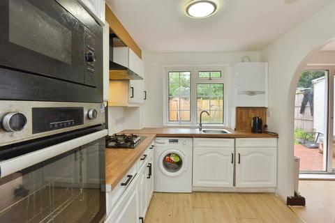 3 bedroom terraced house for sale, Turnmill Avenue, Springfield, Milton Keynes