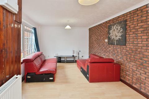 3 bedroom terraced house for sale, Turnmill Avenue, Springfield, Milton Keynes