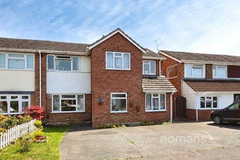 4 bedroom semi-detached house for sale, Cheyne Way, Farnborough, Hampshire