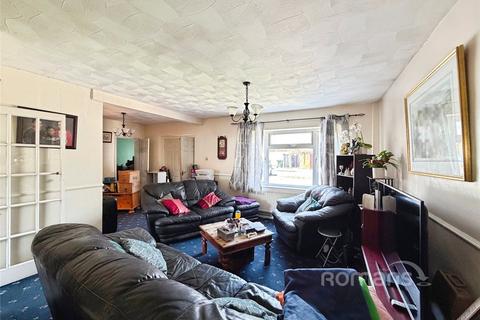 4 bedroom semi-detached house for sale, Cheyne Way, Farnborough, Hampshire
