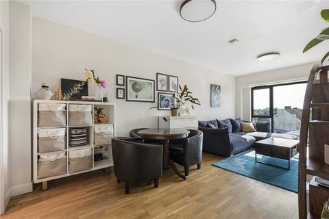 1 bedroom apartment for sale, Staines Road West, Sunbury-on-Thames, Surrey, TW16